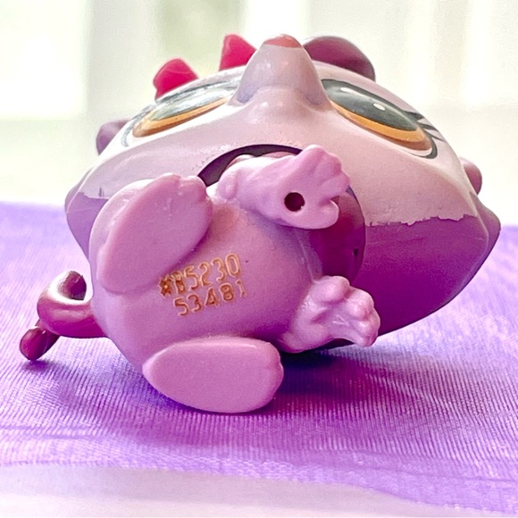 LPS AUTHENTIC Littlest Pet Shop Pets In The City Mellowy Lilacs - Picture 7 of 7